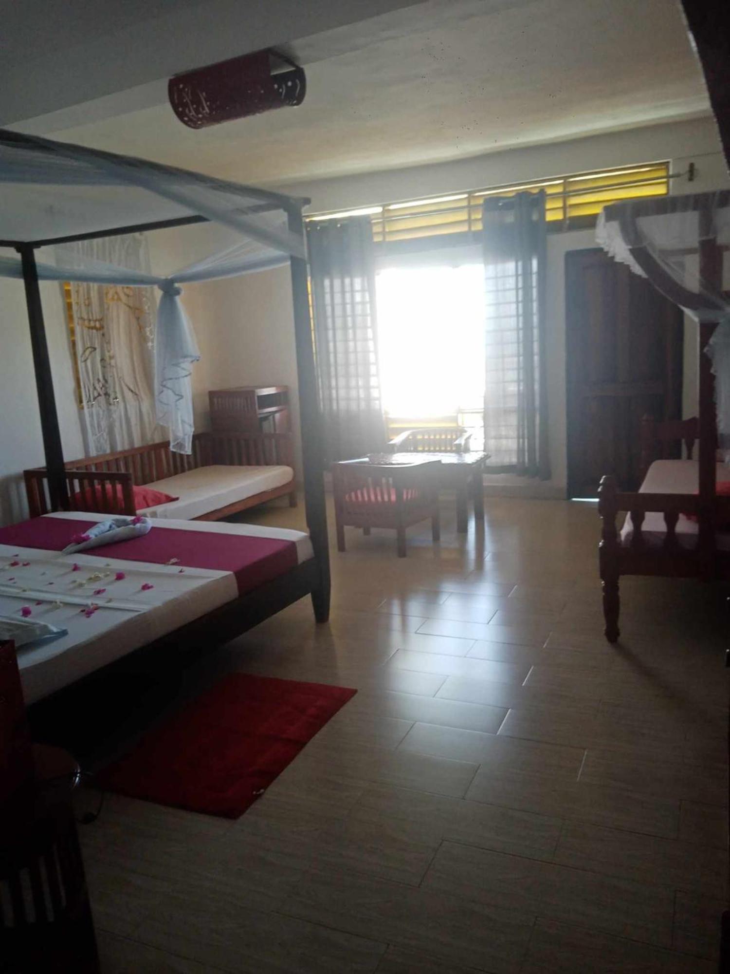 Villa Mena Nosy-Be Buitenkant foto