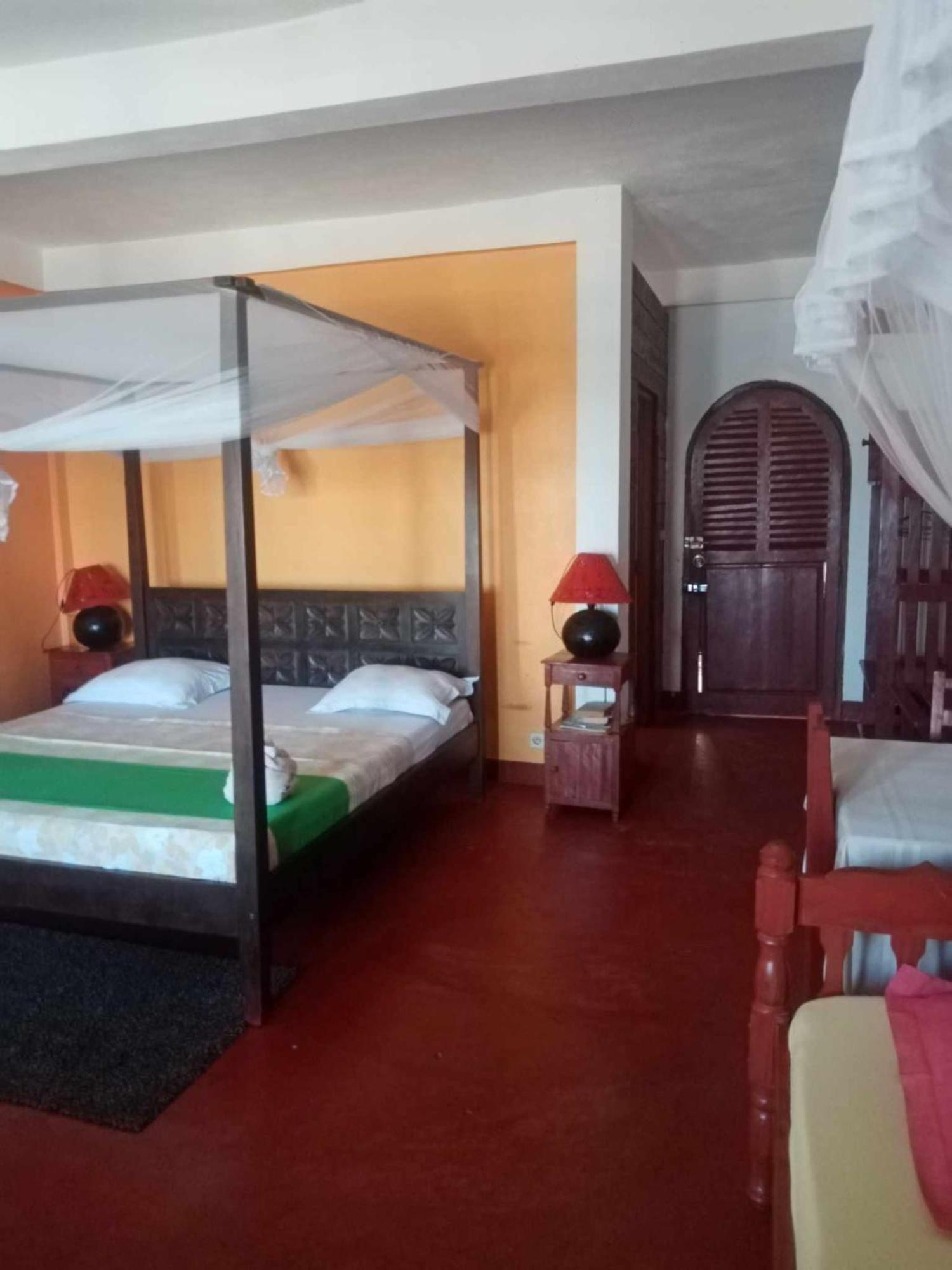Villa Mena Nosy-Be Buitenkant foto